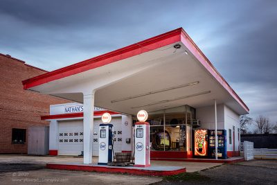 "Esso Glow",   Canon 5DS R, 24-70mm f/2.8L Mk2, No filters
