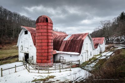 "Lansing Silo",   Canon 5DS R, 16-35mm f/2.8L Mk2, Singh-Ray Color Combo Polarizer, Galen Rowell 3-stop soft ND Grad