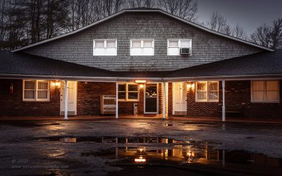 "Williams Motel",   Canon 5DS R, 24-70mm f/2.8L Mk2, No filters